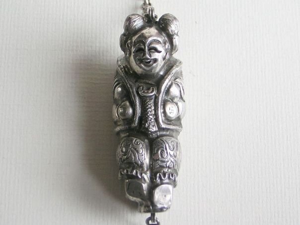 Sash hanging with a boy – (2081)